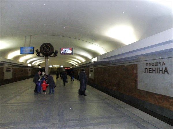 095-Станция метро площадь Ленина